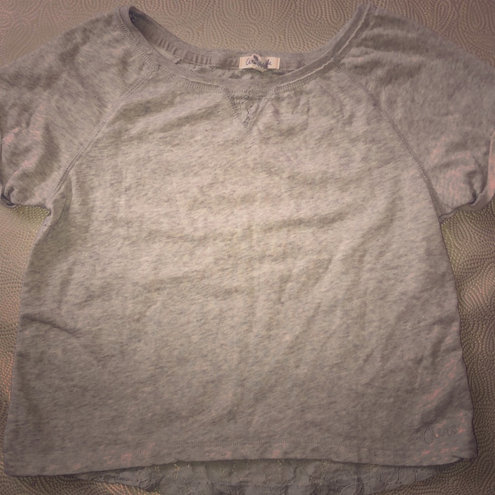 Grey/floral back shirt